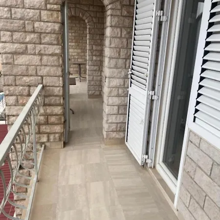 Spacious W Pool And Sea View 2 Min To أوميس