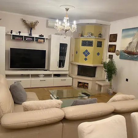 Spacious W Pool And Sea View 2 Min To أوميس
