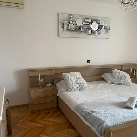 Spacious W Pool And Sea View 2 Min To * أوميس