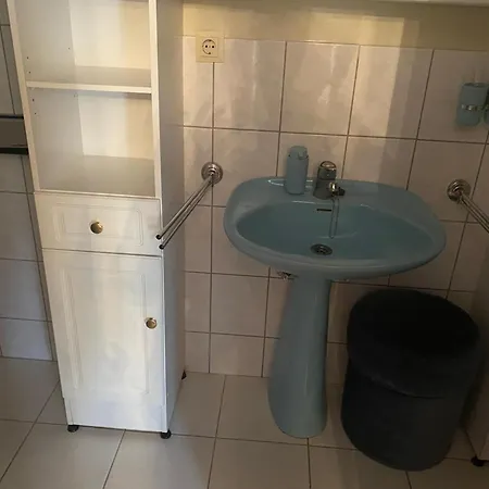 Spacious W Pool And Sea View 2 Min To